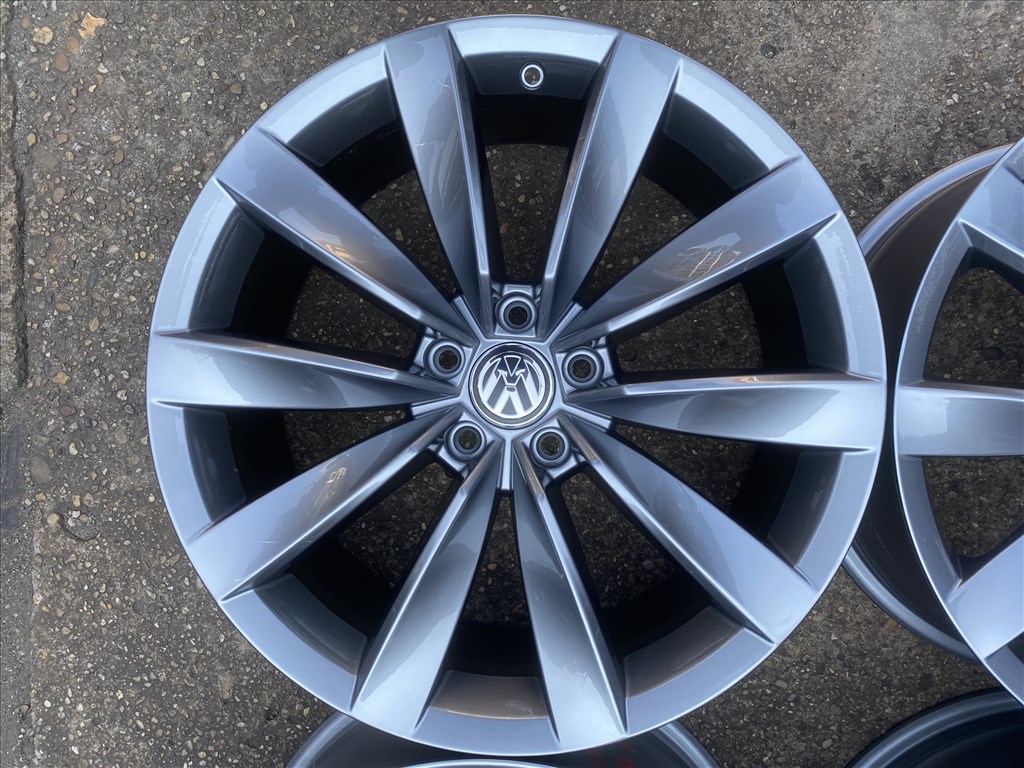 4db gyári 19″ VW Arteon [Chennai] alufelni. (4083) 2. kép